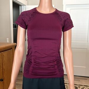Athleta tee